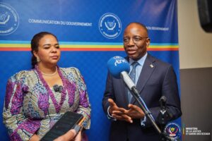 Guillaume Ngefa (Justice) et Thérèse Kayikwamba Wagner (Affaires étrangères)