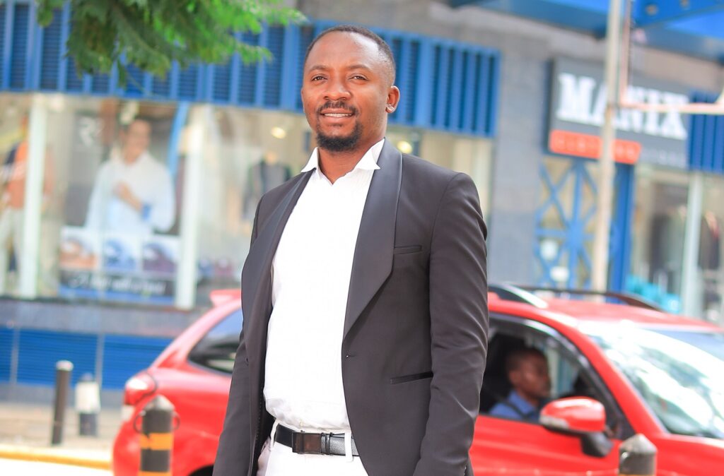 Authentique Mukirania Elie